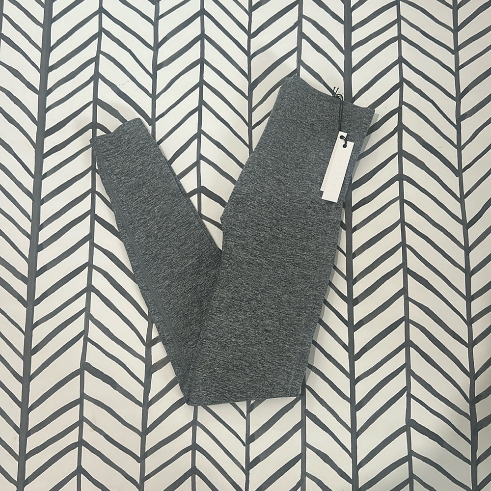 NWT ParagonFitwear Native Seamless Legging